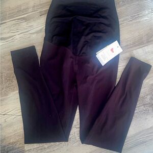 Isabel Maternity by Ingrid & Isabel Black Active Leggings